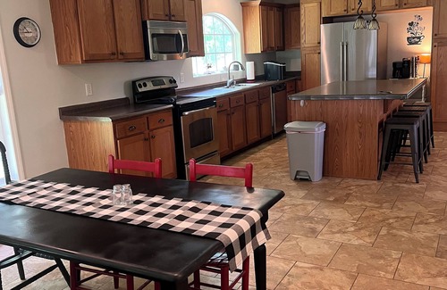 Troy House | Family-Friendly Country Getaway Near Troy University