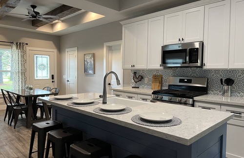 Tomball House | Idyllic Country Hideaway Near the Woodlands - Pet Friendly