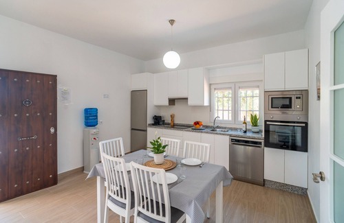 Marchena House | Country House 'Olivera' with Private Pool, Wi-Fi and Air Conditioning