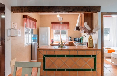 Marchena House | Country House 'Buhaira' with Private Pool, Wi-Fi and Air Conditioning