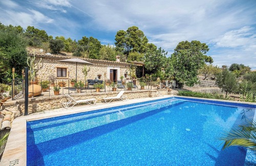 Selva Villa | Guest Rated 10/10: Country Home "Can Pulit" with Pool & Garden