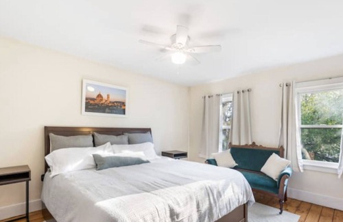 Beacon House | Country Home: Perfect Location with Strong WiFi & Breakfast