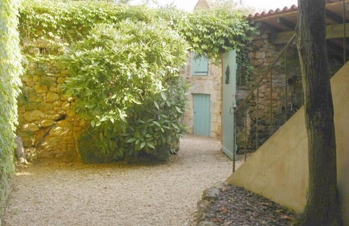 Cenac-et-Saint-Julien House | Historic Country House with Pool & Pet-Friendly Amenities