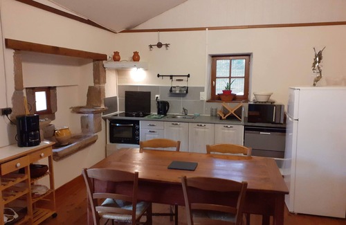 Laval-Roqueceziere House | Idyllic Country House in Grand Causse Park - 9.6/10 Rated