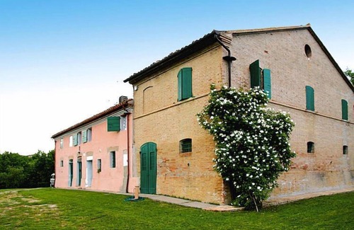Monterado House | Guest Rated 10/10: Casale le Fontanelle with Pool & Garden