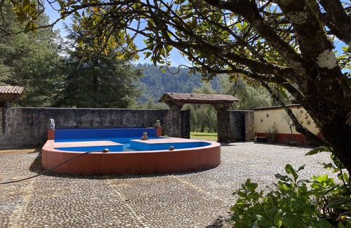 Valle de Bravo Cottage | Tranquil Country House Near Valle de Bravo with Spa & Hot Tub