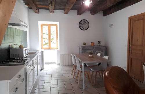 Flaujac-Gare House | Cozy Country House for 3 with Ocean View & Kitchen