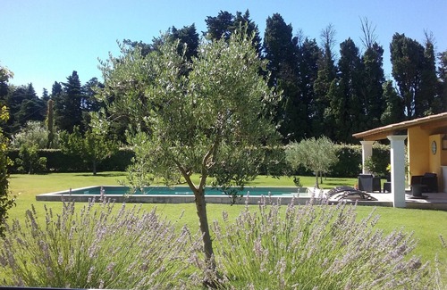 Cabannes House | Idyllic Country House Retreat by Alpilles and Luberon