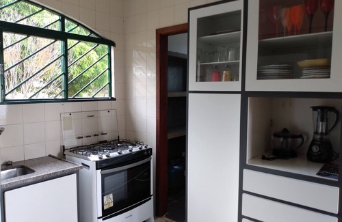 Sao Jose da Barra Cottage | Inviting Country House on Lake Furnas - Pet Friendly Retreat
