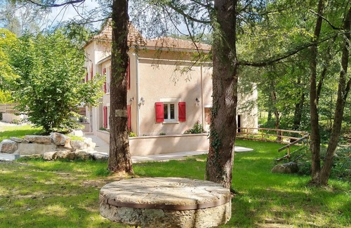 Saint-Paul-de-Vern House | Country house by the river, swimming and fishing Pets welcome