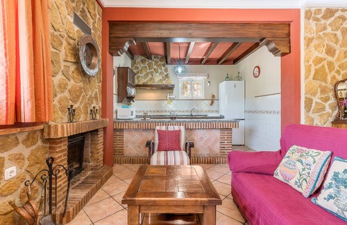 Carcabuey House | Country House 'Casa Rural Puente Piedra' with Mountain View, Wi-Fi and Air Conditioning