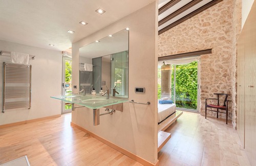 Estellencs Villa | Relaxing Retreat at Es Port Estellencs: Beach & Pool Access