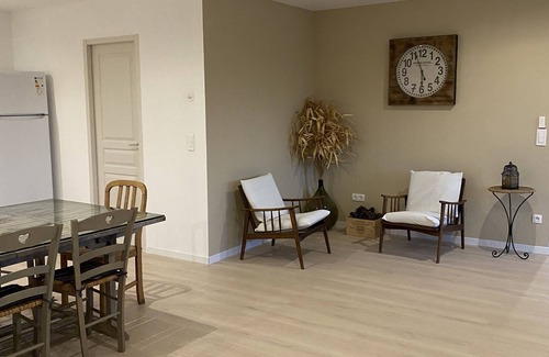 Viens House | Relaxing Country House Flaqueirol in Luberon with Pool