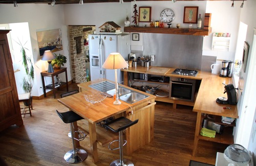 Jumilhac-le-Grand House | Inviting Country House with Pool, Ideal for 14 Guests
