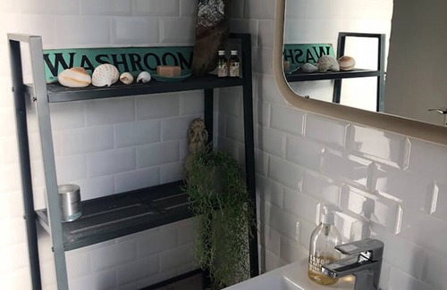 Samoreau House | Pet-Friendly Country House with Top Guest Rating of 10/10