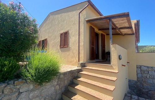 Colle D'orano House | Idyllic Gabbiola House with Breathtaking Ocean Views