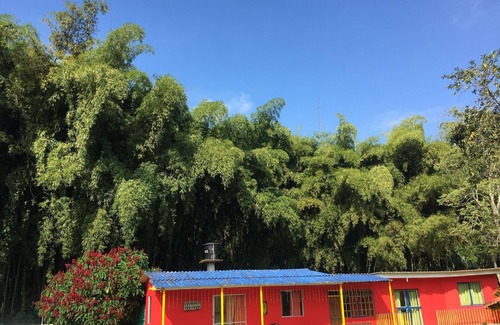 Pueblo Tapao Ski Chalet | Cozy Country House Retreat in the Heart of Quindio