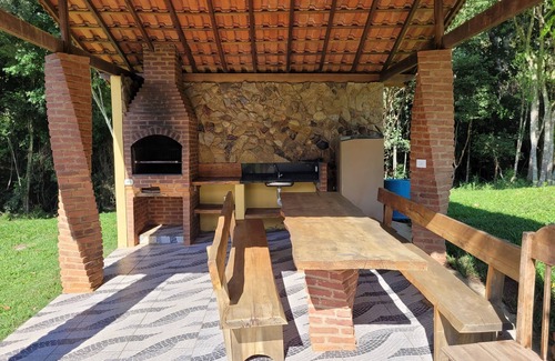 Extrema Cottage | Country house in Extrema with natural water pool, we accept pets