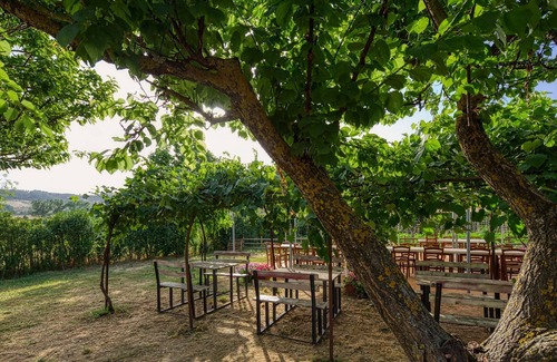 Magione House | Idyllic Country House in Umbria with Pool and Parking