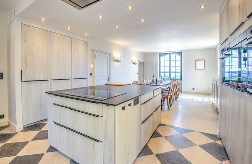 Vitrac House | Country house 'Les Hauts De Chaunac - Le Manoir' with mountain views, Wi-Fi, and air conditioning.