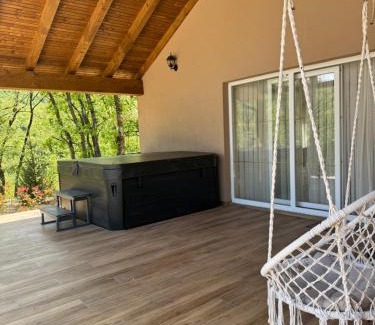 Canton 10 House | Country House Lištani-renta quad
