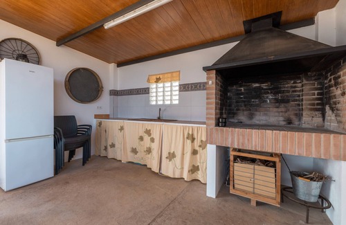 L'Aldea Cottage | Country House 'Masía Punta L'abat' with Mountain Views, Private Pool and Private Terrace