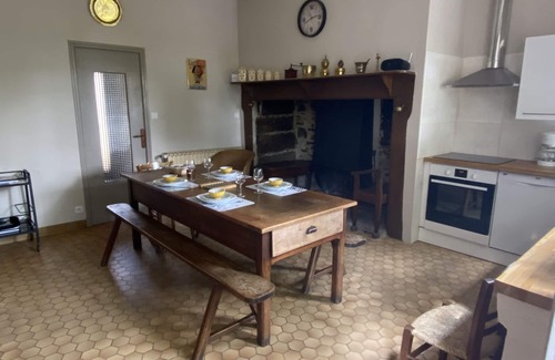 Malemort-sur-Correze House | Idyllic Country House Near Brive with Pool & Pet-Friendly