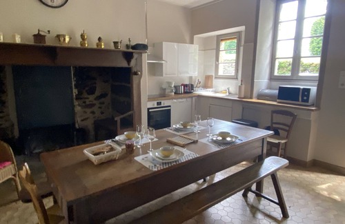Malemort-sur-Correze House | Idyllic Country House Near Brive with Pool & Pet-Friendly