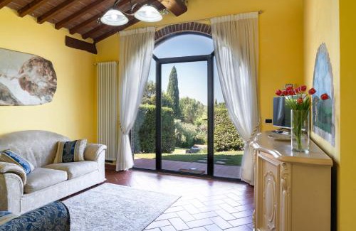 Cerreto Guidi House | Idyllic Country House Oasi Verde with Pool near Florence