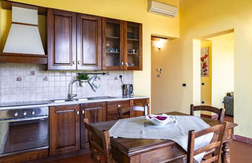 Cerreto Guidi House | Idyllic Country House Oasi Verde with Pool near Florence