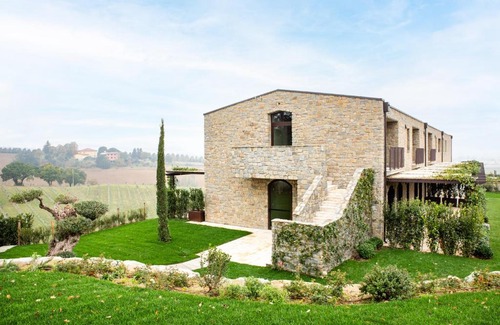 Castel San Pietro Terme House | Elegant Country House Oliveto sul Lago with Ocean Views