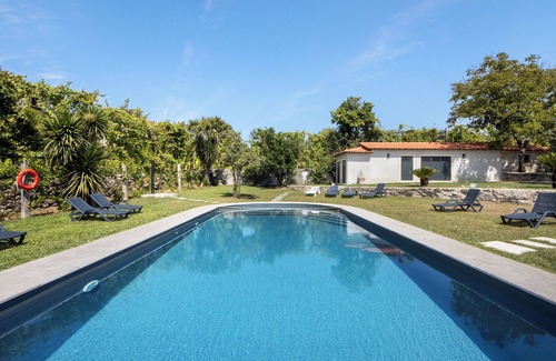 Rossas Villa | Country House 'Quinta De Ramil' with Mountain View, Wi-Fi and Air Conditioning