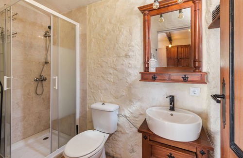 Torre-Pacheco House | Discover Santa Ana Mini Resort: Mountain Views & Shared Pool