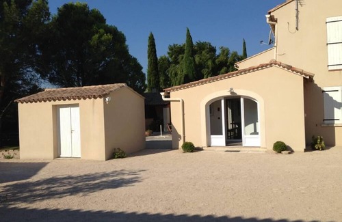 Courthezon House | Idyllic Country House with Private Pool & Riverside Garden