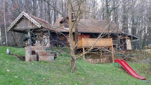 Kraljevec Sesvetski House | Relaxing Country House with Pool in Medvednica Nature Park