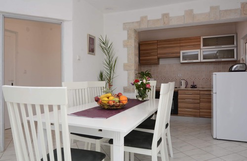 Cista Velika House | Idyllic Country House with Pool and Garden, Guest Rated 10/10