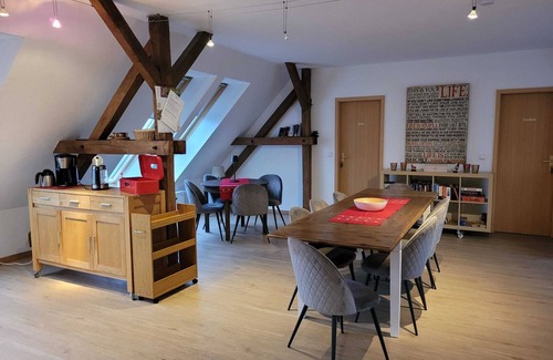 Schoenbeck House | Relax and Unwind in Our Eco-Friendly Country Retreat