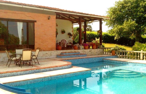 Turbaco Villa | Relaxing Country House with Pool near Cartagena de Indias