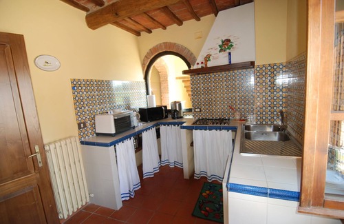 Paciano House | Idyllic Country House Retreat with Private Pool
