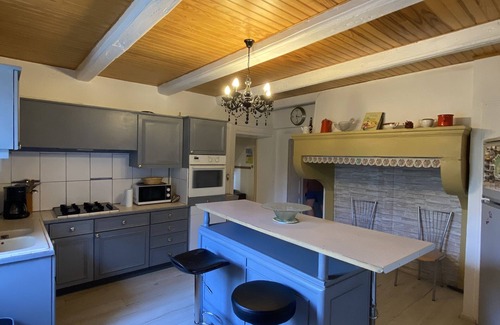 Hammeville House | Scenic Country House with Garden, Pool & Spa Amenities