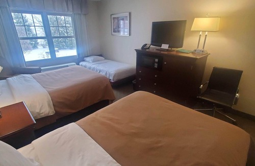 Bangor Hotel | Highly Rated Country Inn at The Mall with Spa & Restaurant