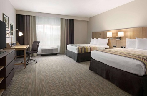 Charlottesville Hotel | Family-Friendly Comfort at Country Inn & Suites, UVA
