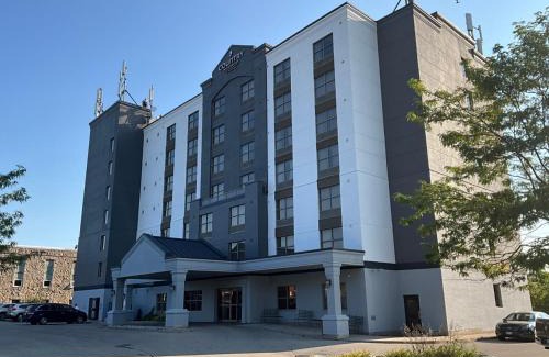 Niagara Falls Hotel | Cozy Country Inn & Suites Near Niagara Falls - Family Friendly