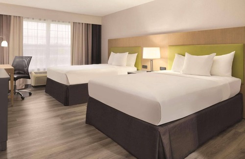 Cedar Falls Hotel | Enjoy Comfort at Country Inn & Suites, Cedar Falls, IA