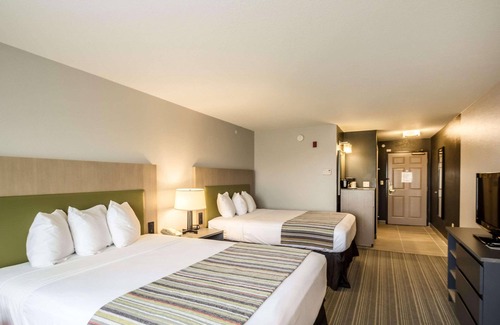 Fond du Lac Hotel | Relaxing Retreat at Country Inn & Suites, Fond du Lac