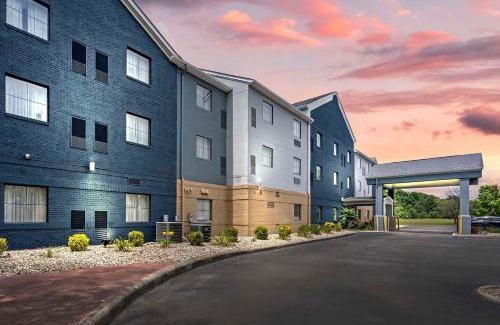 Pickerington Hotel | Inviting Country Inn & Suites in Pickerington, OH