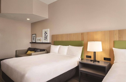 Braden River Hotel | Discover Country Inn & Suites: Family-Friendly Retreats