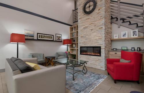 Harrisburg Hotel | Family-Friendly Retreat at Country Inn & Suites, Harrisburg