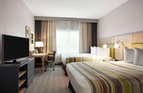 Lawrence Hotel | Guest Rated: 9.4 at Country Inn & Suites by Radisson