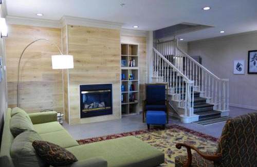 Round Rock Hotel | Relax at Country Inn & Suites, Round Rock - Family-Friendly Stay